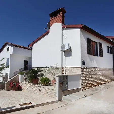 Patricija 1208 Banjole